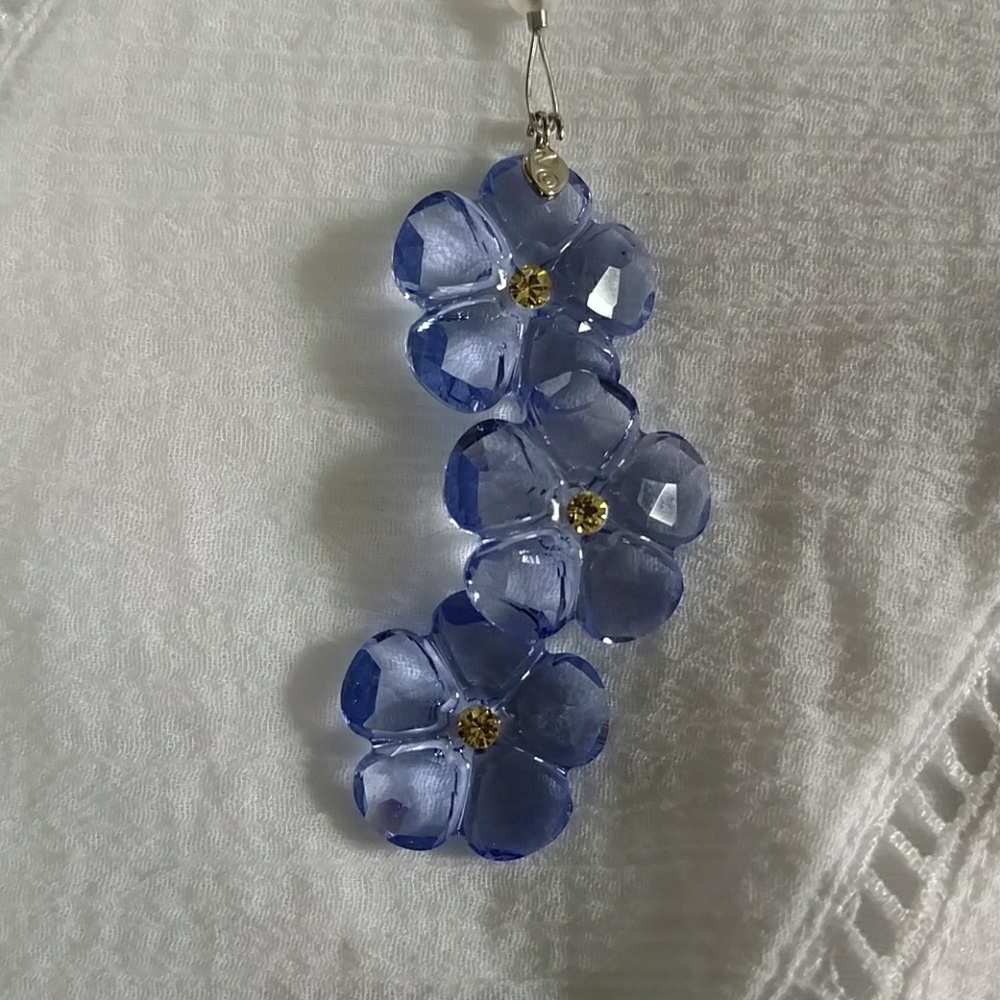 2011 Membership Swarovski gift